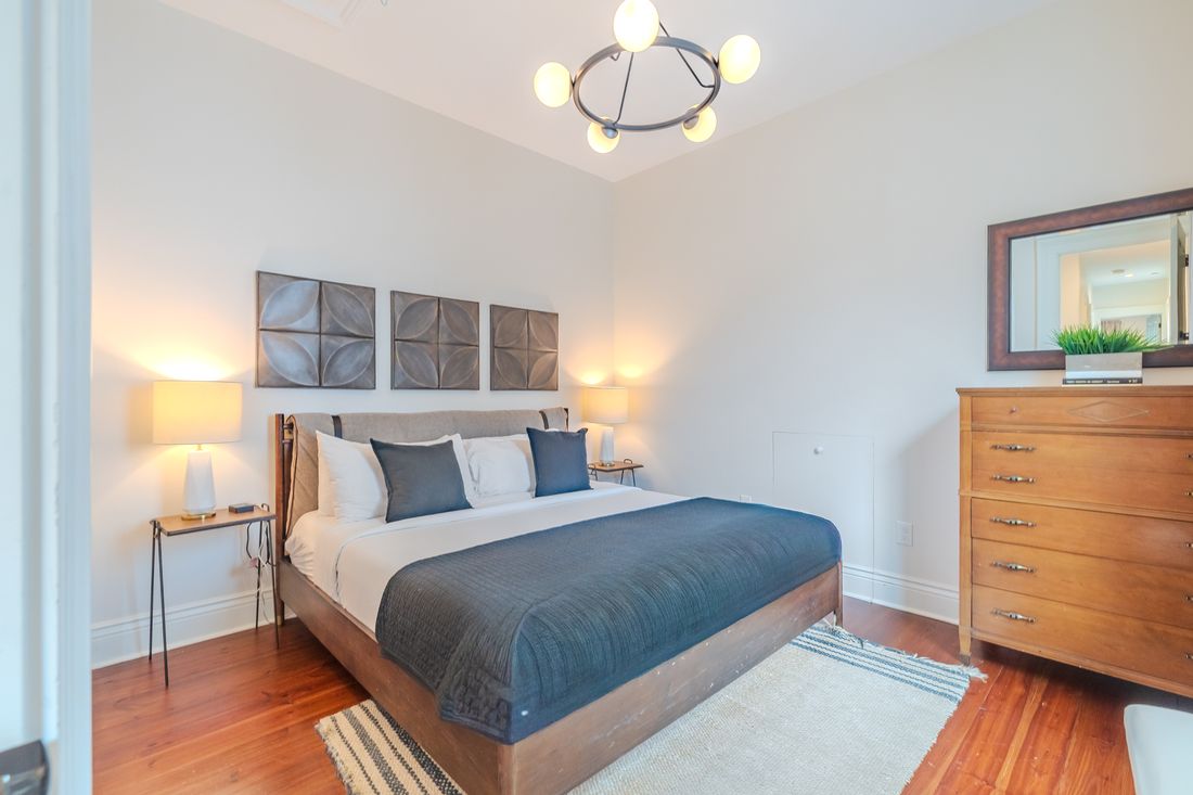 Second king bedroom at 3221 Canal